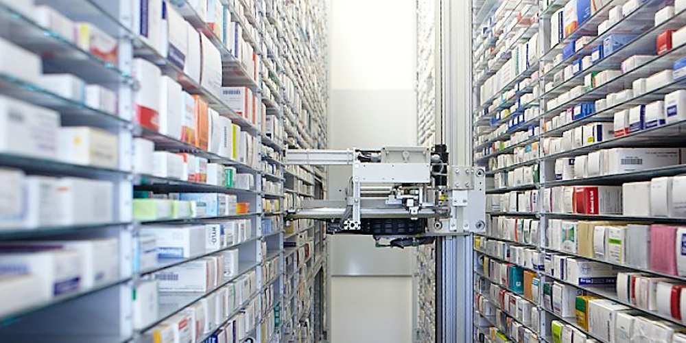 interior-robot-farmacia-cube