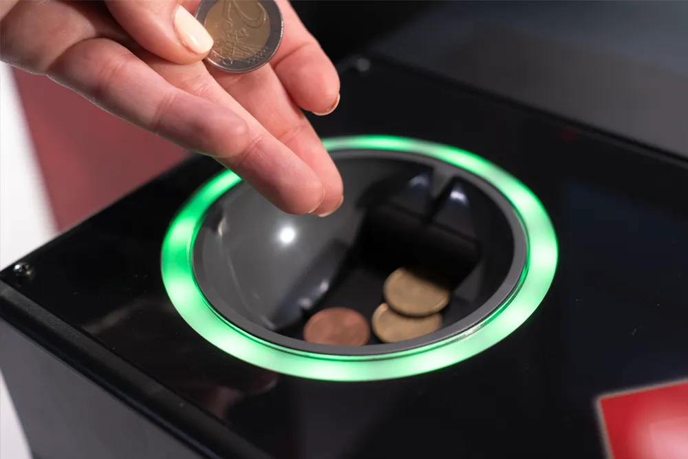 devolución de monedas en el sistema de gestión de efectivo cashprotect