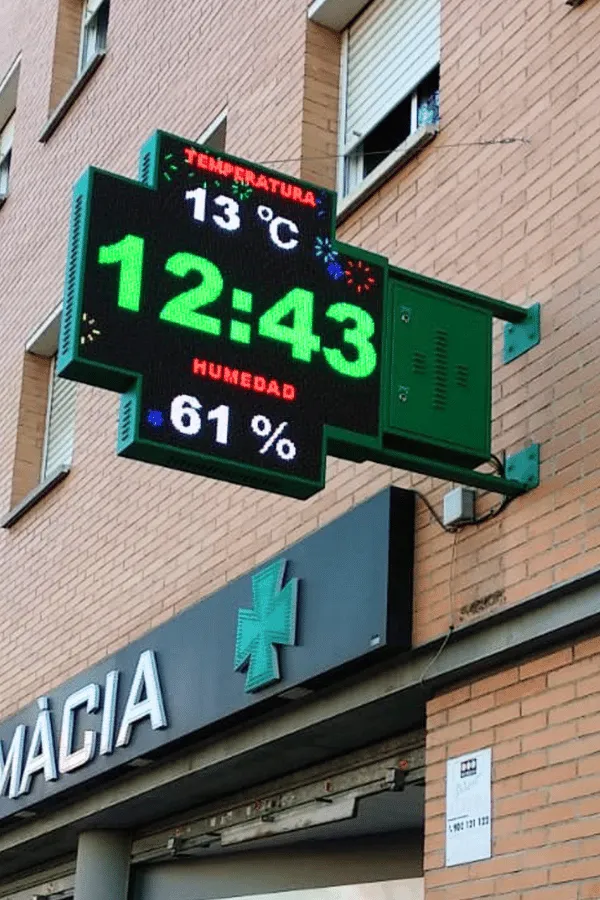 imagen de la cruz de farmacia halley