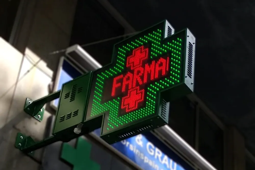 imagen de la cruz de farmacia ramiro de Expofarm